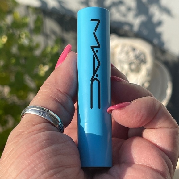 M.A.C. Cosmetics Squirt Plumping Gloss Stick In Nova(Blue) - Picture 10 of 13